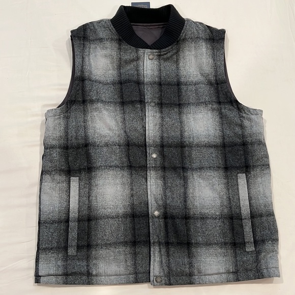 NWT Men’s Pendleton Reversible Vest. Size: Medium - Picture 3 of 5